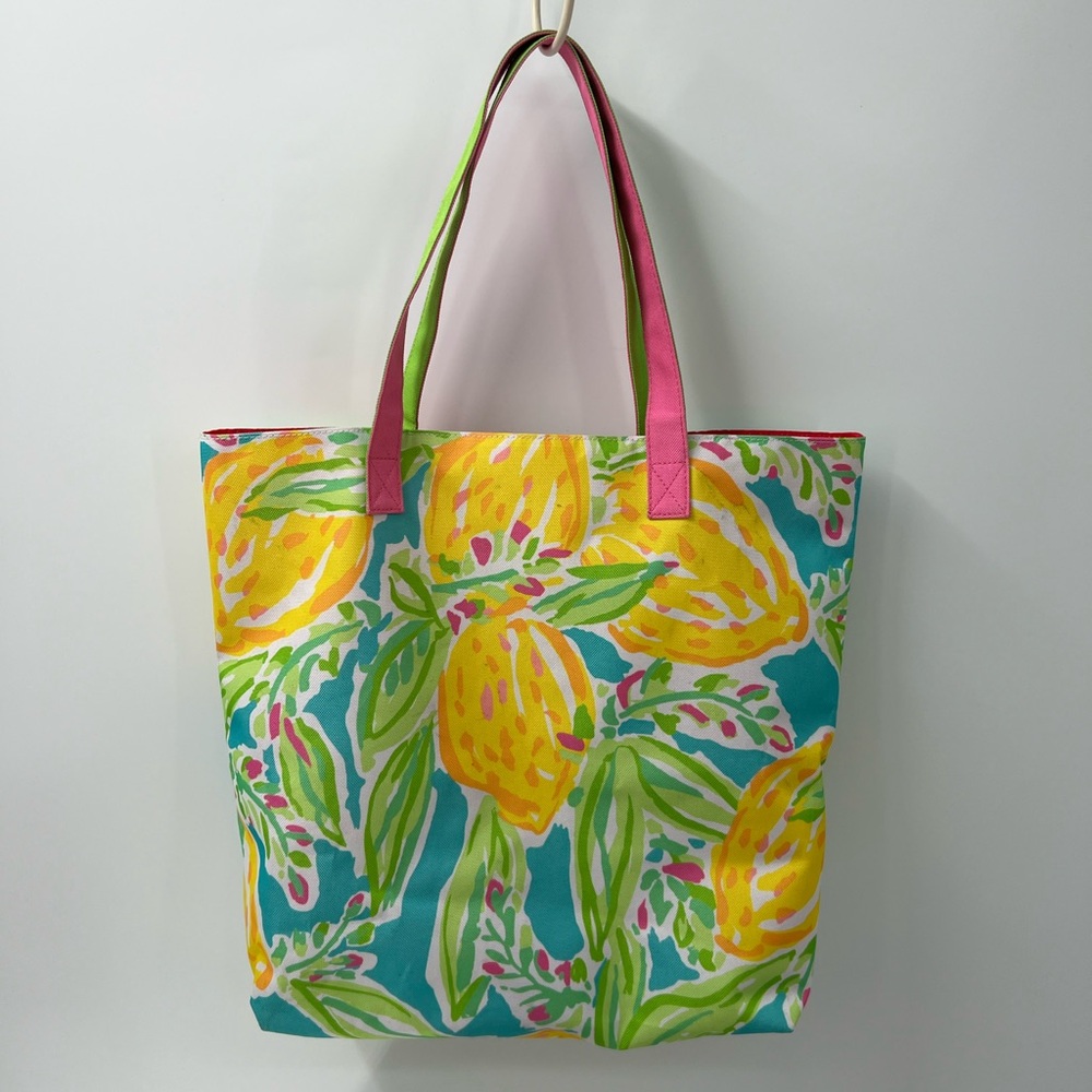 Lilly Pulitzer X Estée Lauder - Picture 2 of 12